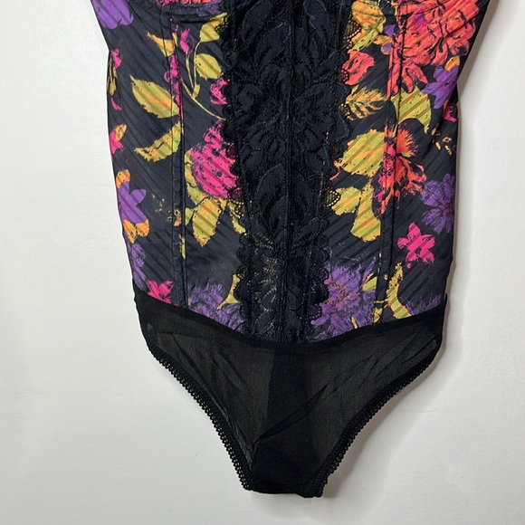 Free People Multicolored Lace Corset bodysuit Sz XS NWOT - Picture 7 of 10